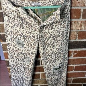 Size Large crop jeans